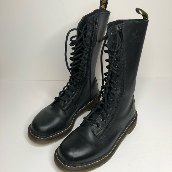 Dr. Martens Shoes - Dr. Martens Twin Zip 14 eyelet boots sz 8